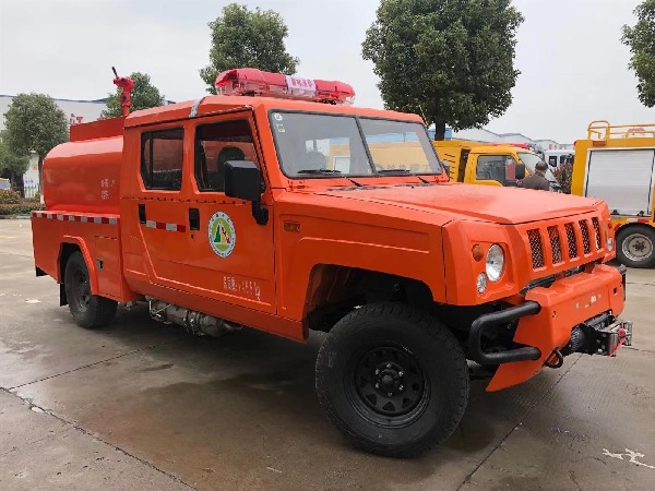 勇士雙排四驅越野消防車
