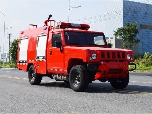 藍(lán)牌勇士四驅(qū)越野消防車